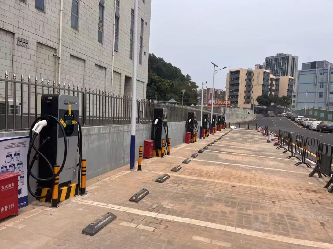 及時電液冷充電樁有哪些優(yōu)勢？